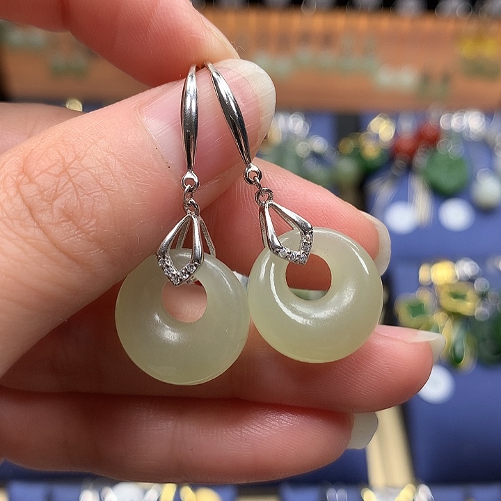 和田玉银S925镶嵌耳饰平安扣15.6左右冰晴水