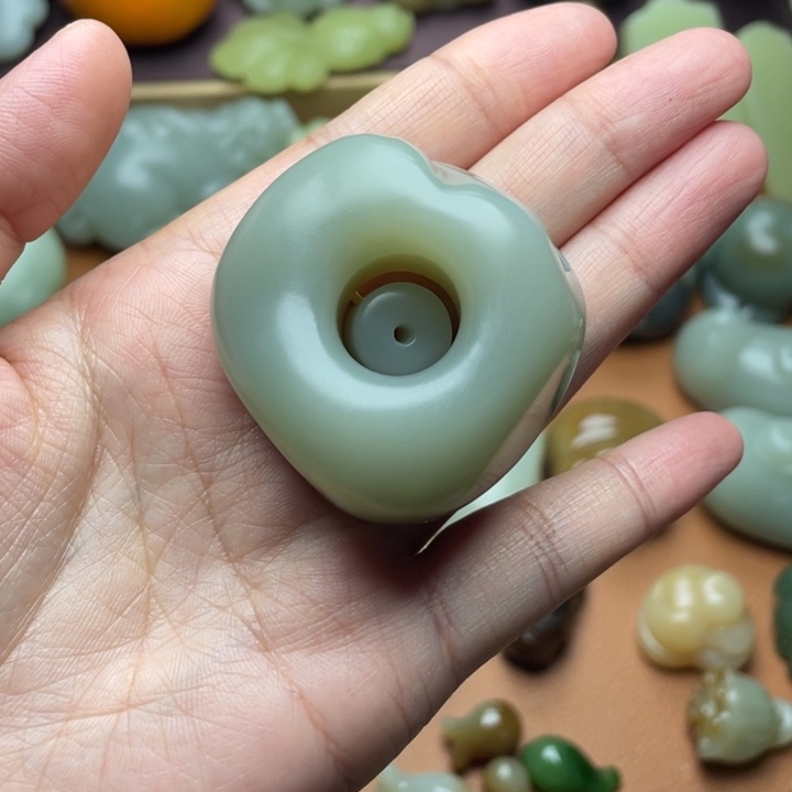 【闪购商品】颈饰未镶嵌和田玉t****n