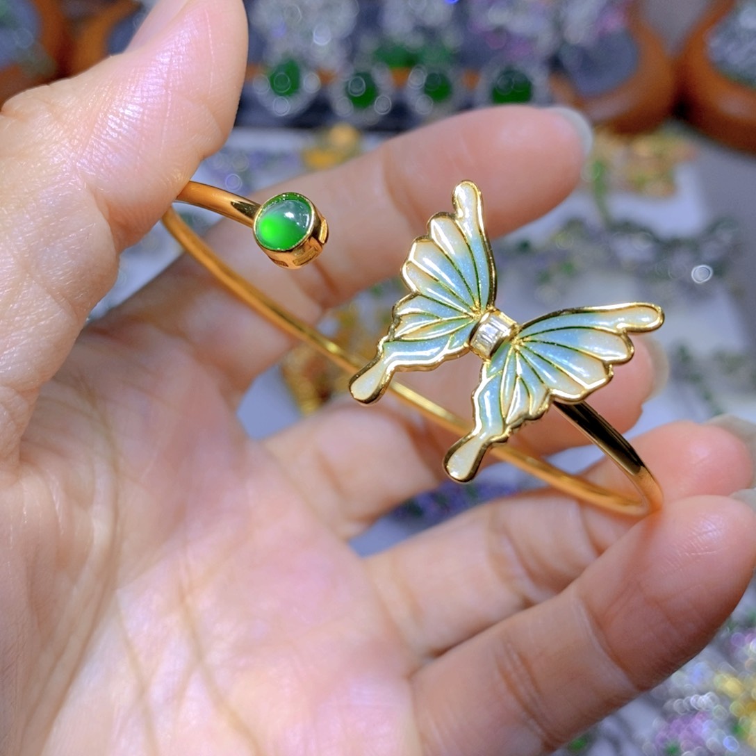 翡翠颈饰银S925镶嵌天然翡翠