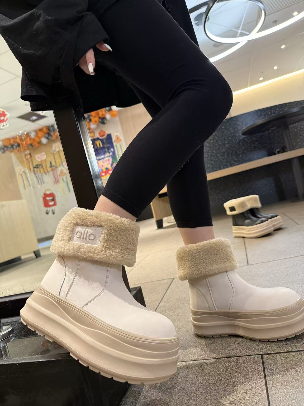 2025冬季新款加绒保暖厚底增高显瘦弹力瘦瘦靴女百搭马丁靴短靴潮