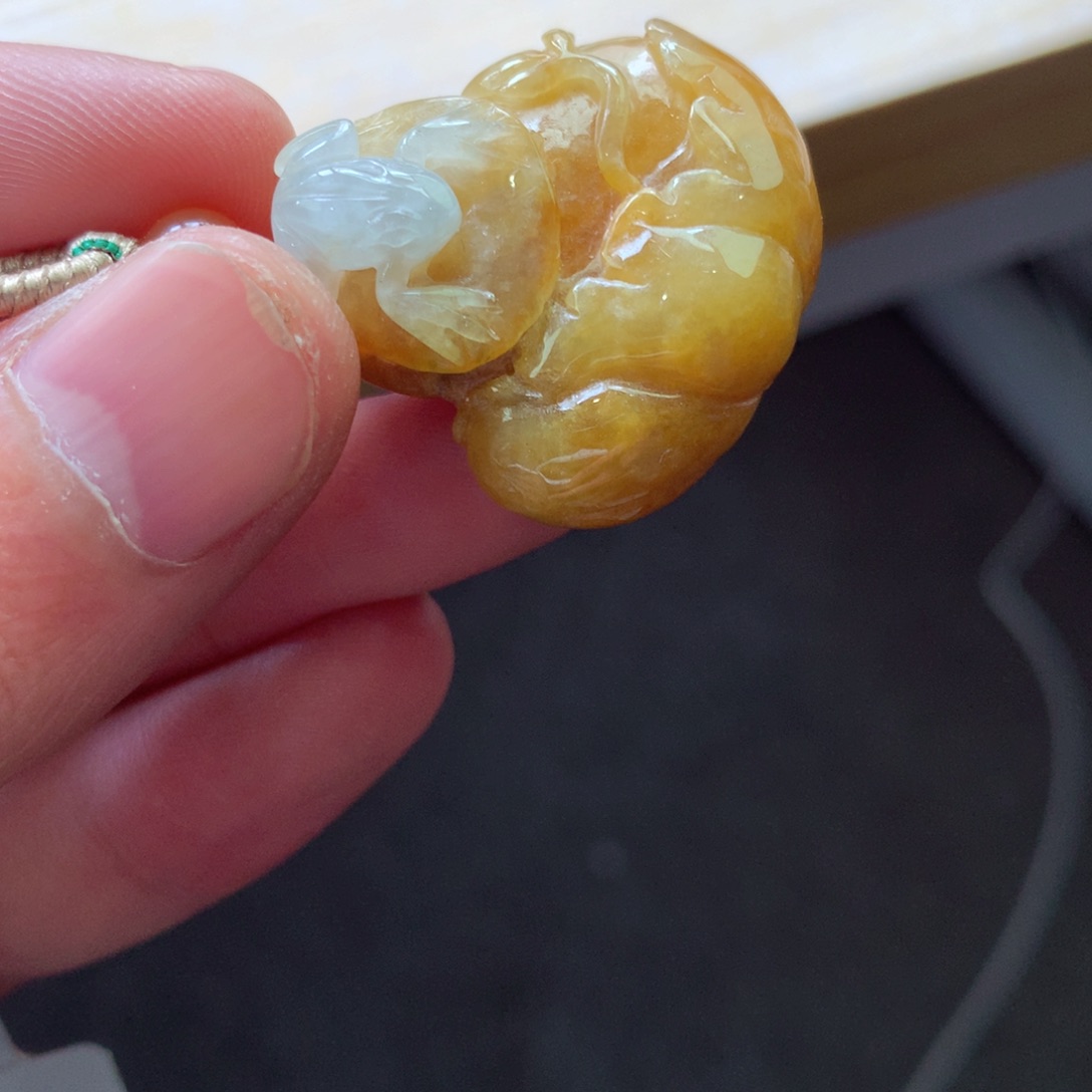 翡翠颈饰未镶嵌吊坠