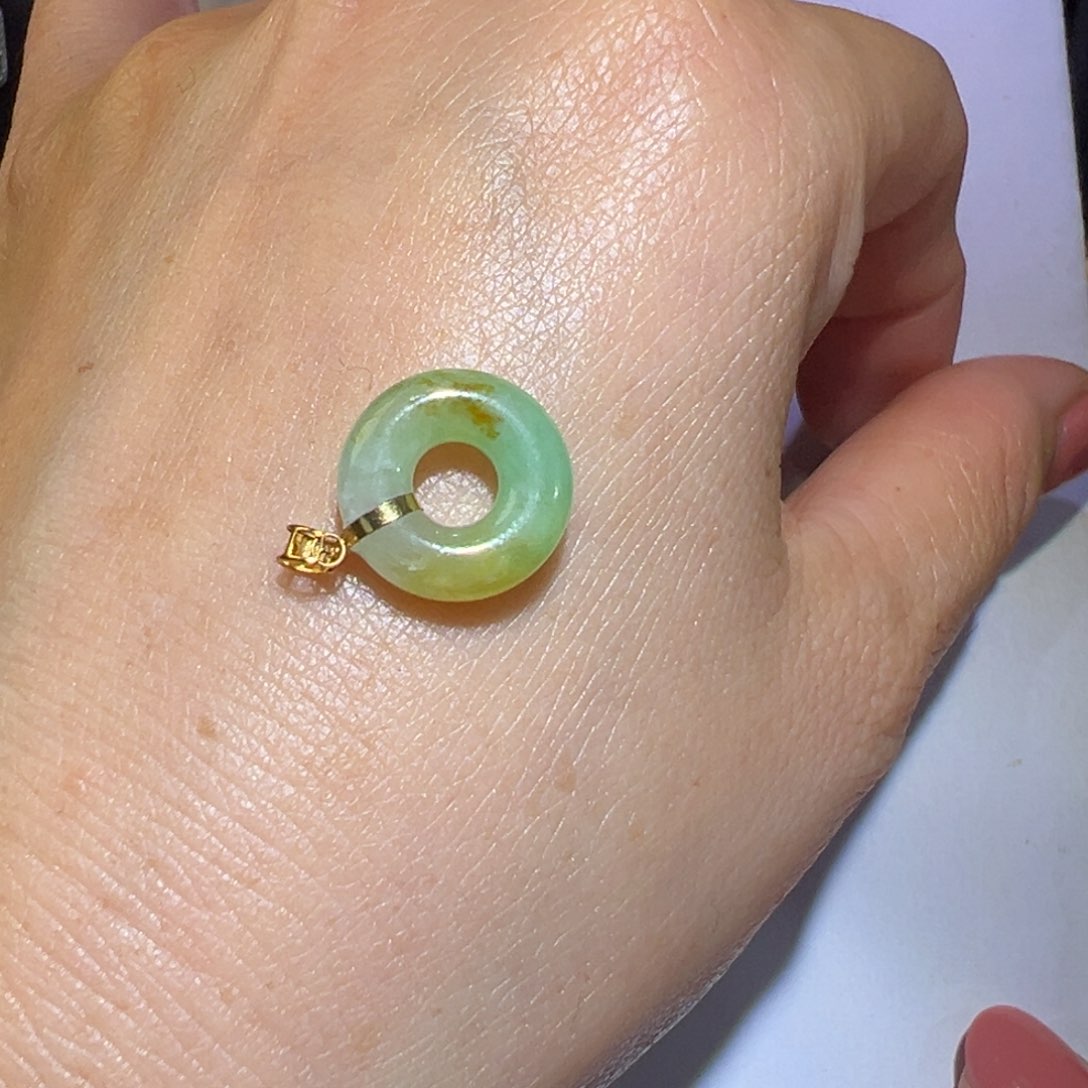 翡翠颈饰18K金镶嵌吊坠