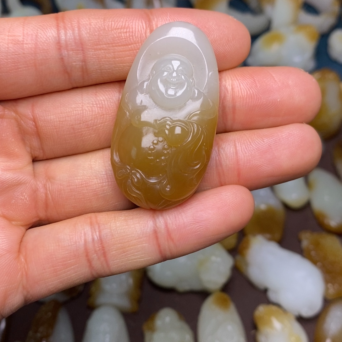 和田玉（糖玉）未镶嵌颈饰