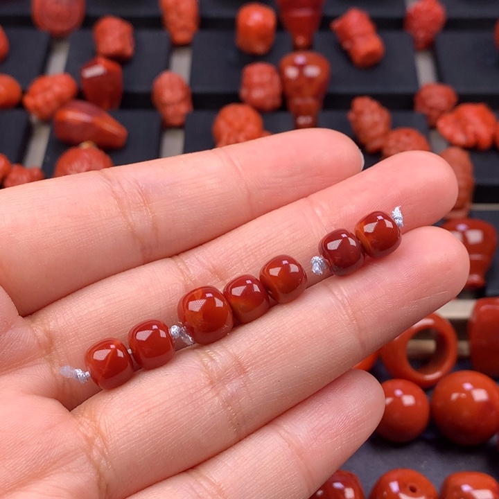 欣***荣南红玛瑙未镶嵌套装