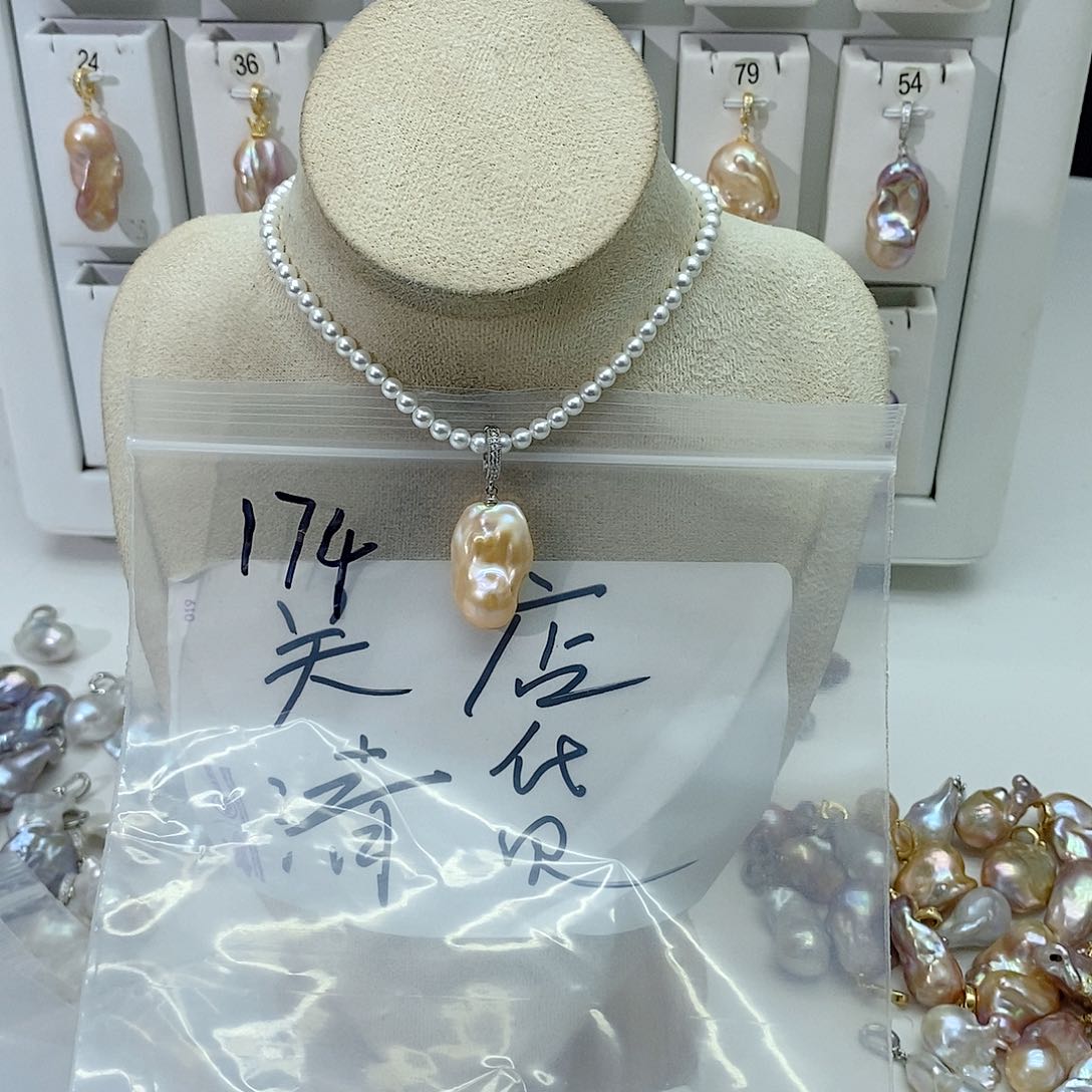 淡水珍珠颈饰合金