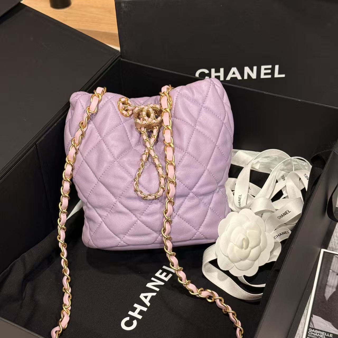 95新 Chanel/香奈儿 任意门奢品/香奈儿24p丁香紫水桶斜挎包/98新