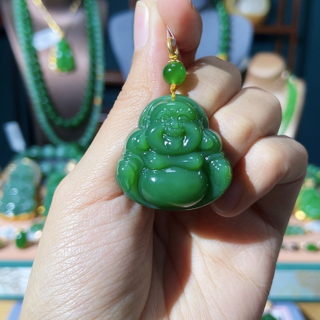 和田玉（碧玉）颈饰18K金镶嵌