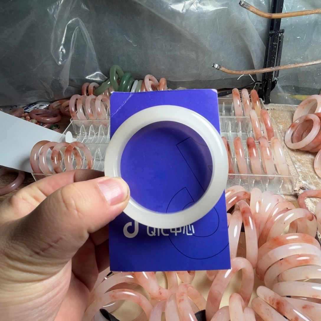 石英质玉（金丝玉）未镶嵌手镯