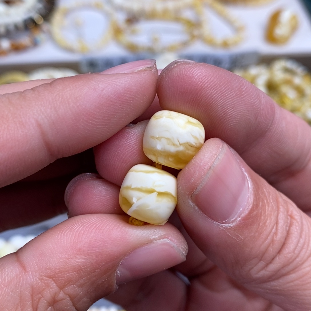 琥珀裸石未镶嵌吃***胖12+老型