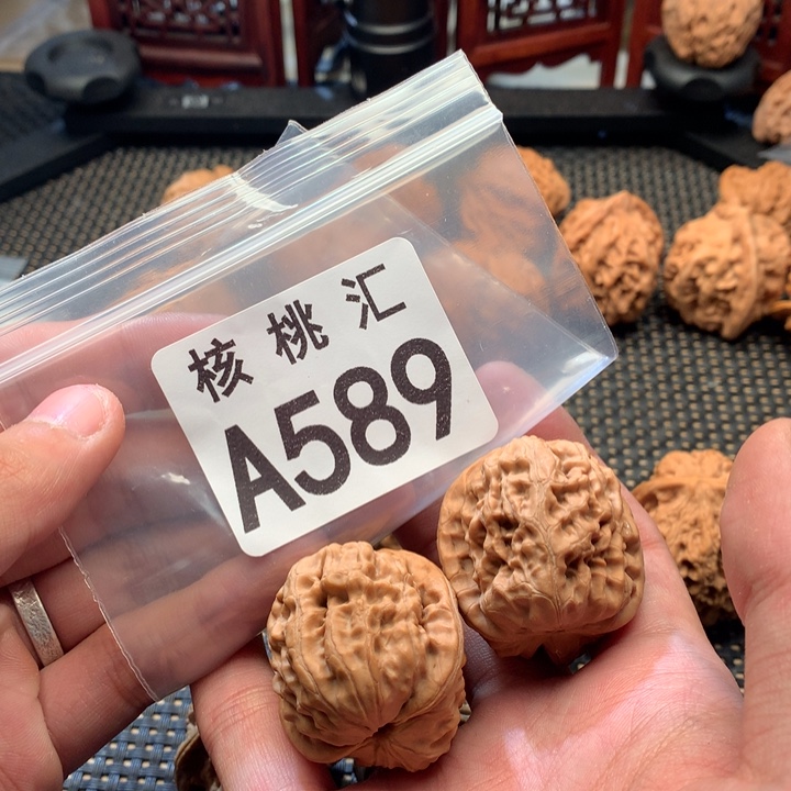 文玩核桃吊坠霸王