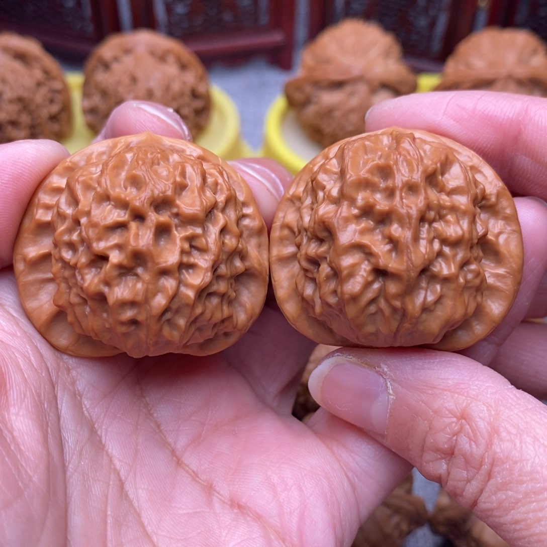 文玩核桃把件毕业精品瓷娃娃39尺