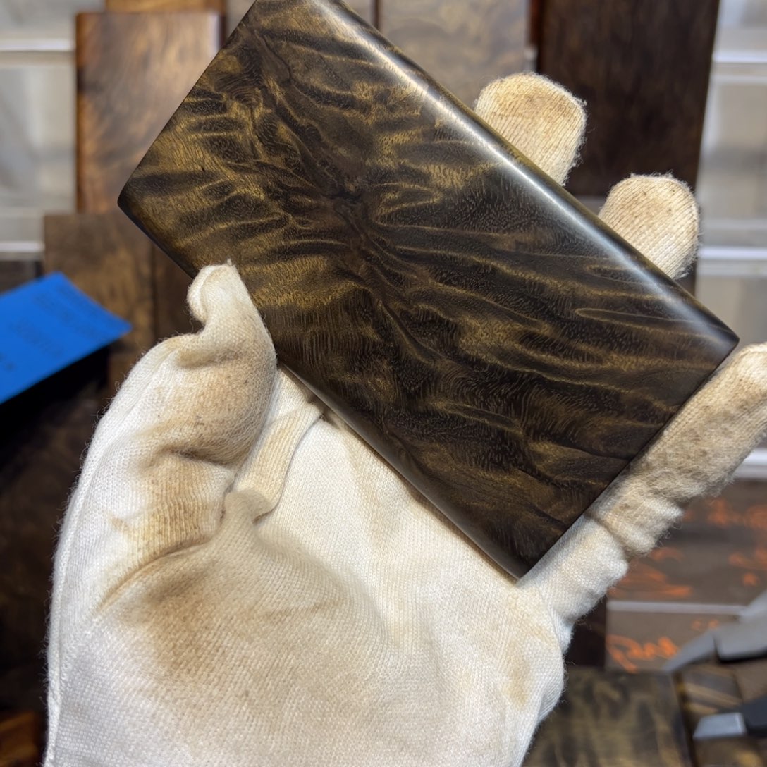 明***河金丝楠小叶桢楠无事牌