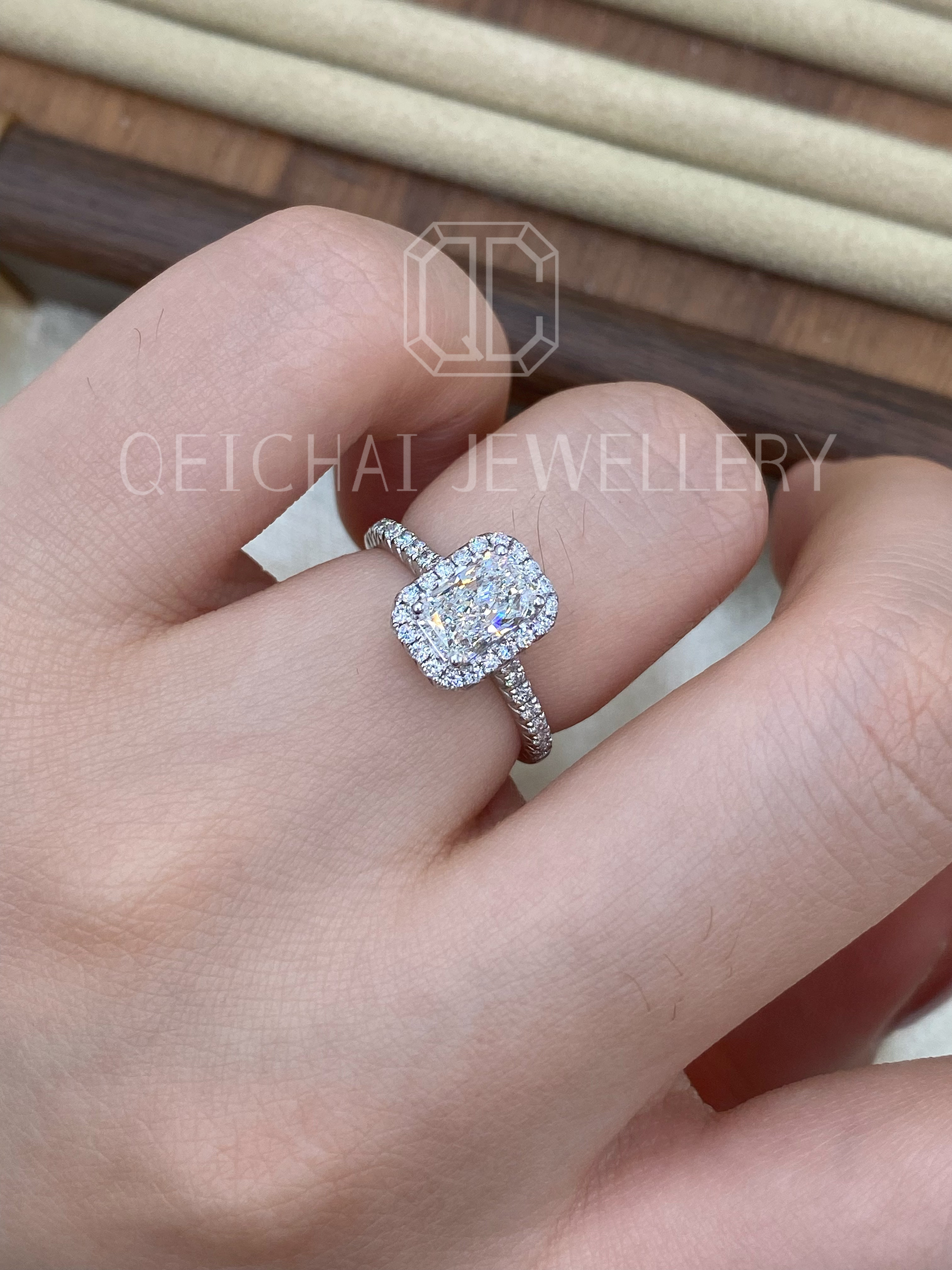 实验室培育钻石PT950铂金 雷迪恩围镶款钻戒围镶 培育钻石 