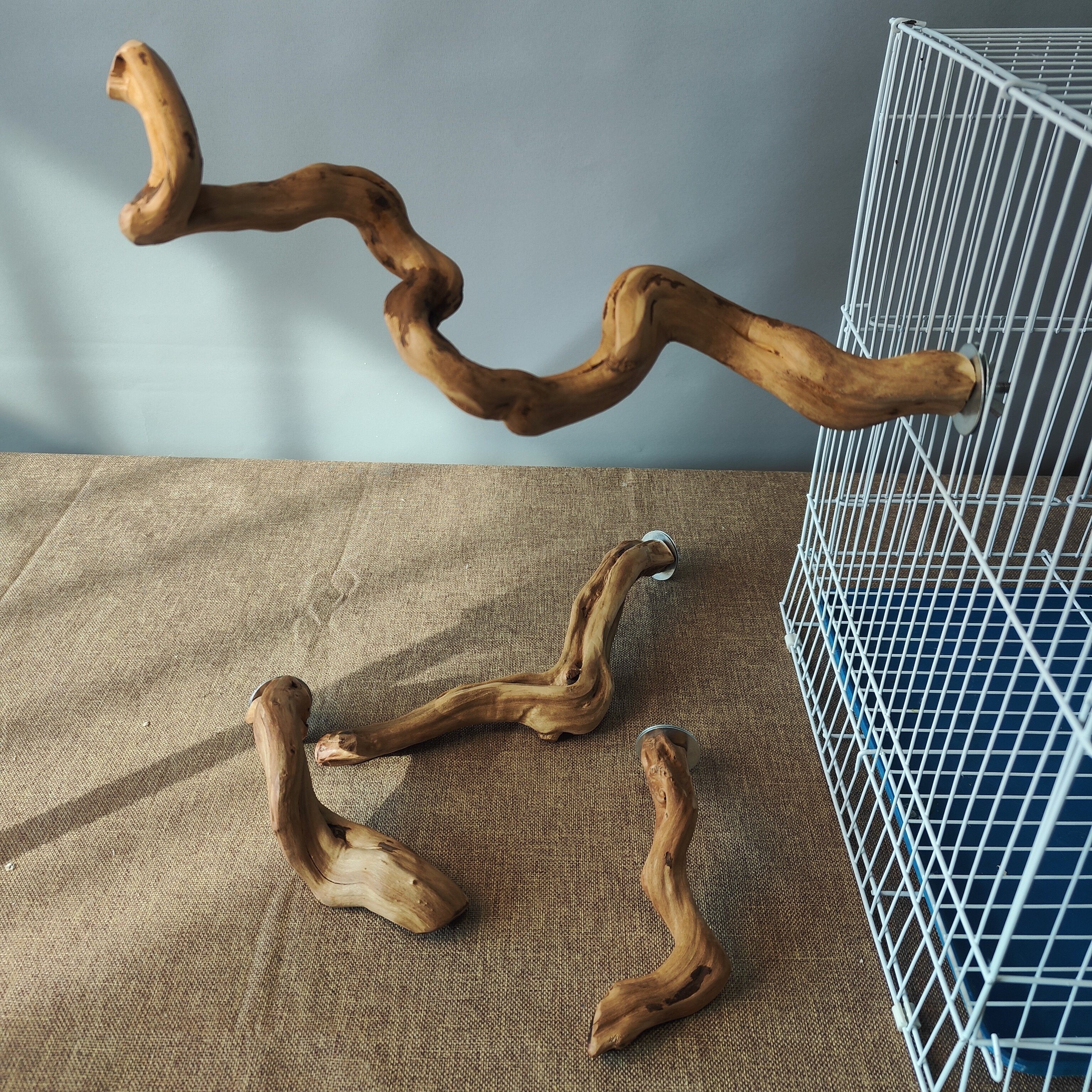 鹦鹉鸟站架站杆站棍磨嘴牙爪喙天然站立台树枝抓爬定点排便原木