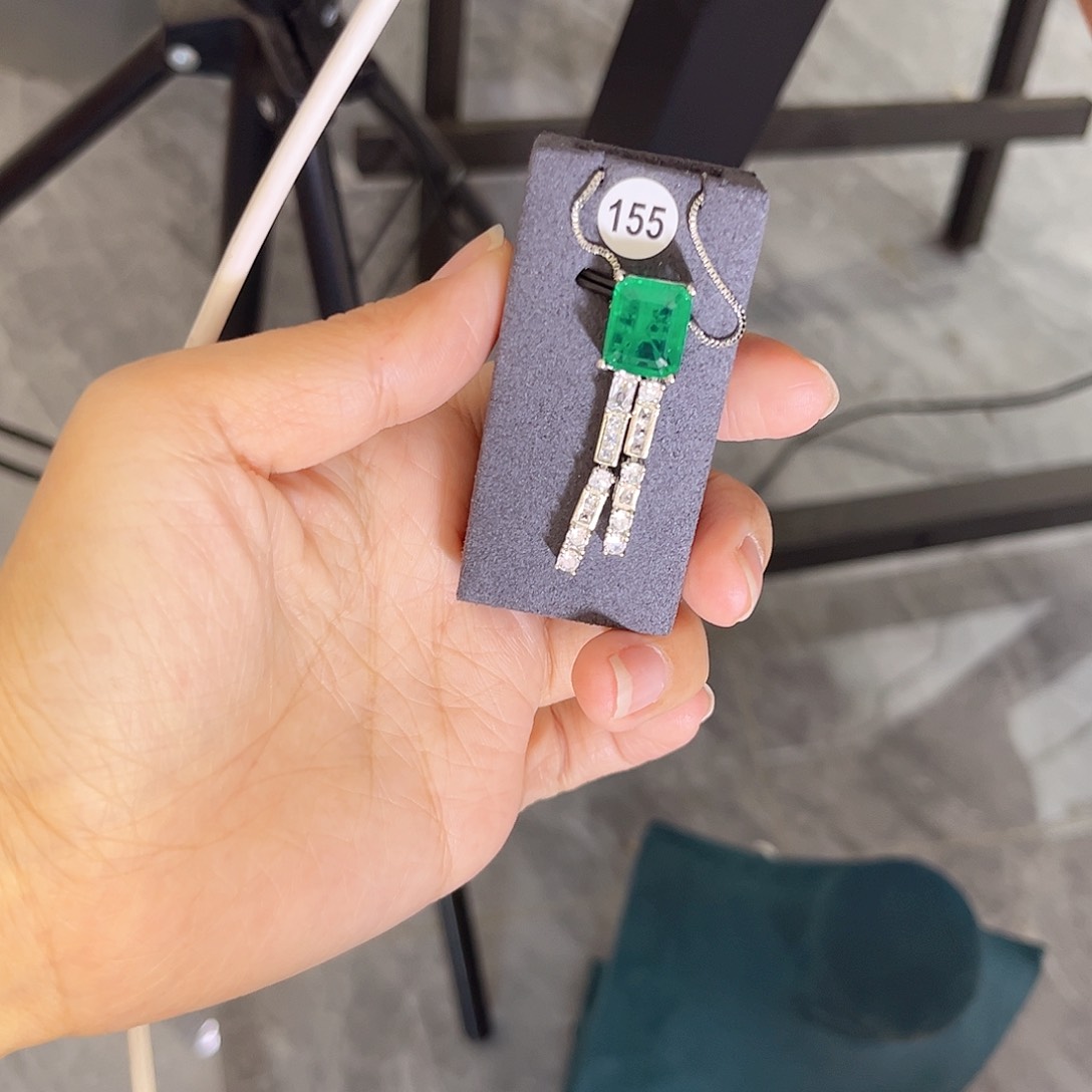 颈饰银S925镶嵌祖母绿