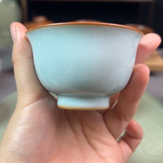 杯蜀*到手两只，不带礼盒，