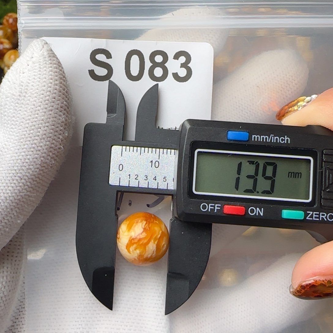 琥珀裸石未镶嵌13尺寸