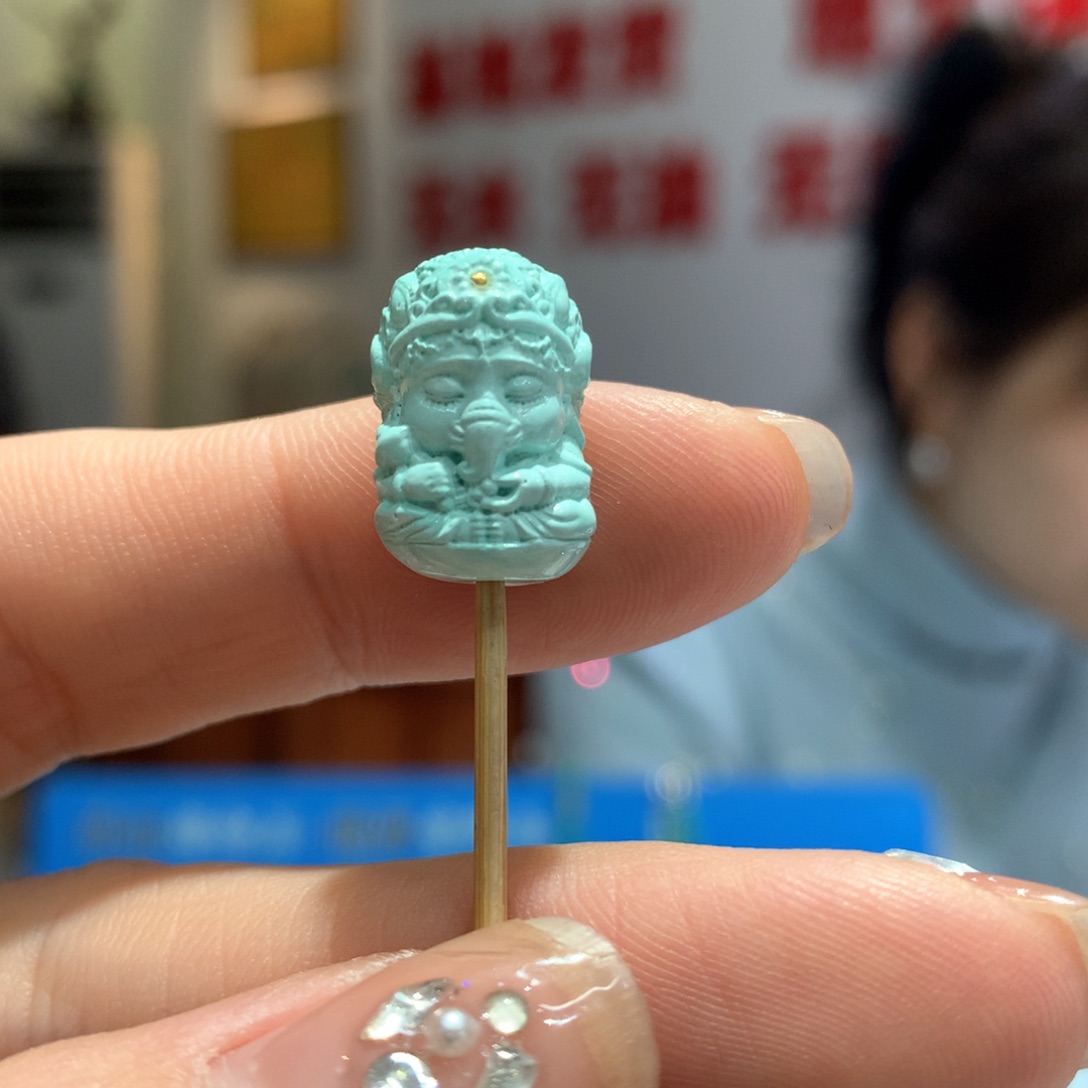 绿松石配饰未镶嵌