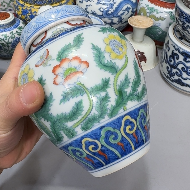 吉***康摆件陶陶瓷纯手工青花斗彩罐