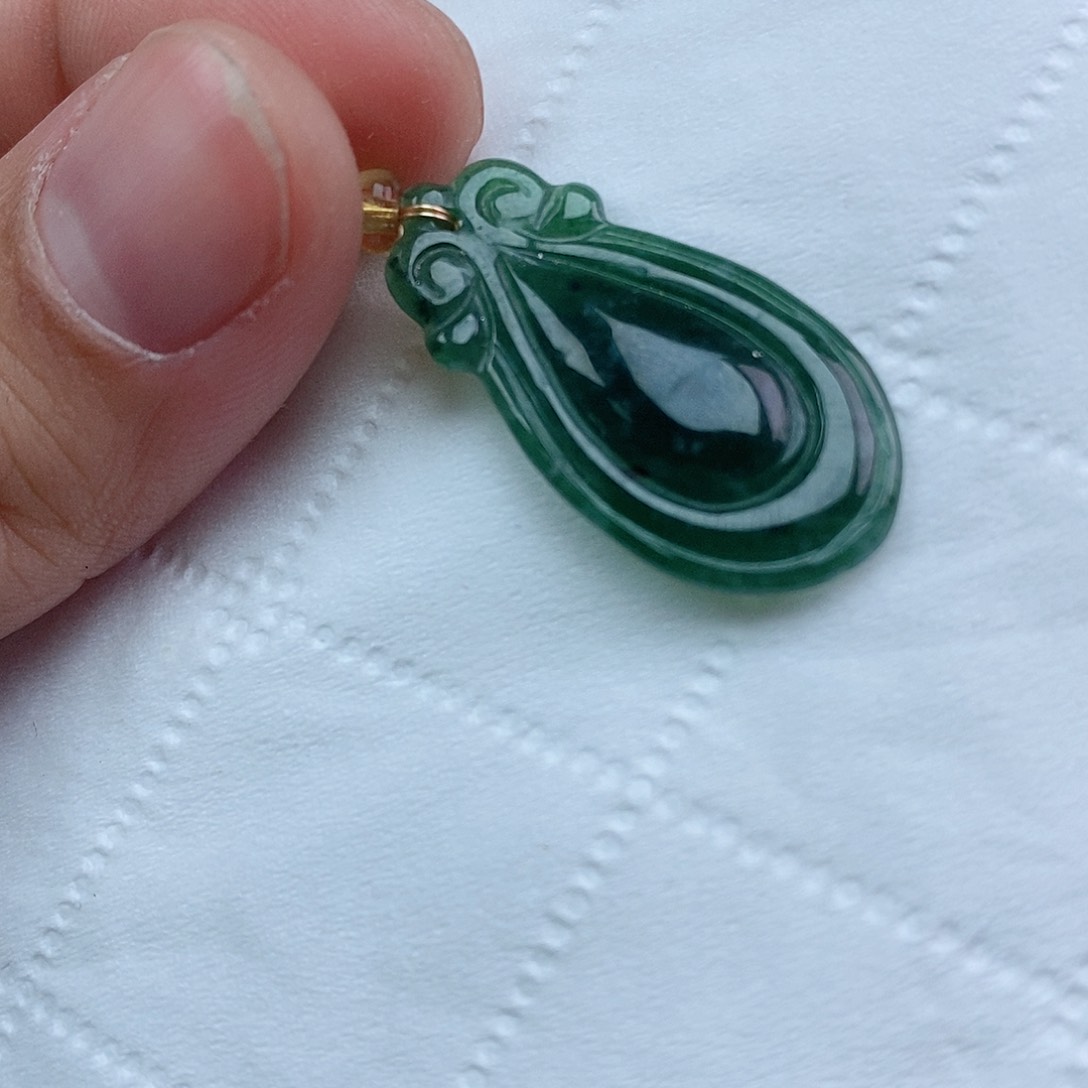 翡翠颈饰未镶嵌纯天然