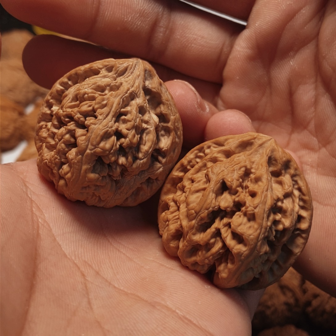 文玩核桃吊坠粗筋