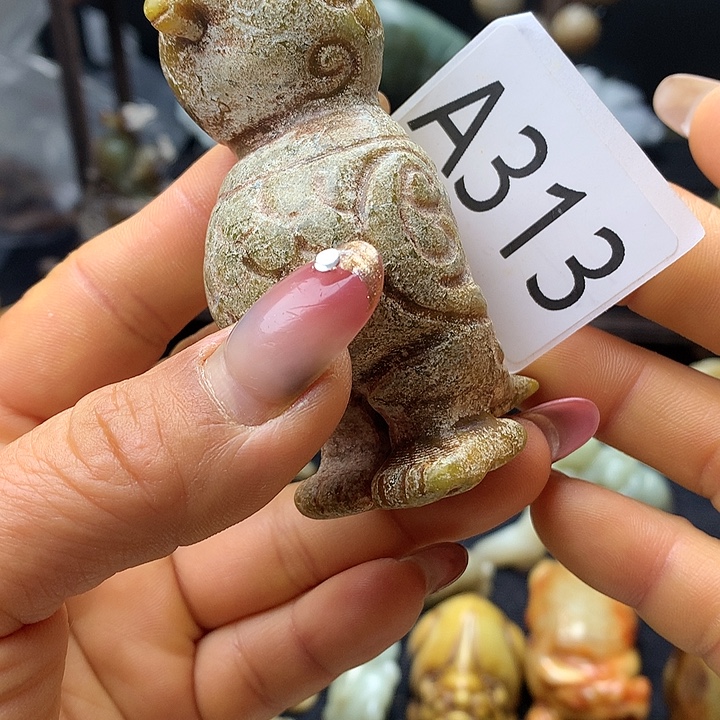 和田玉未镶嵌车挂