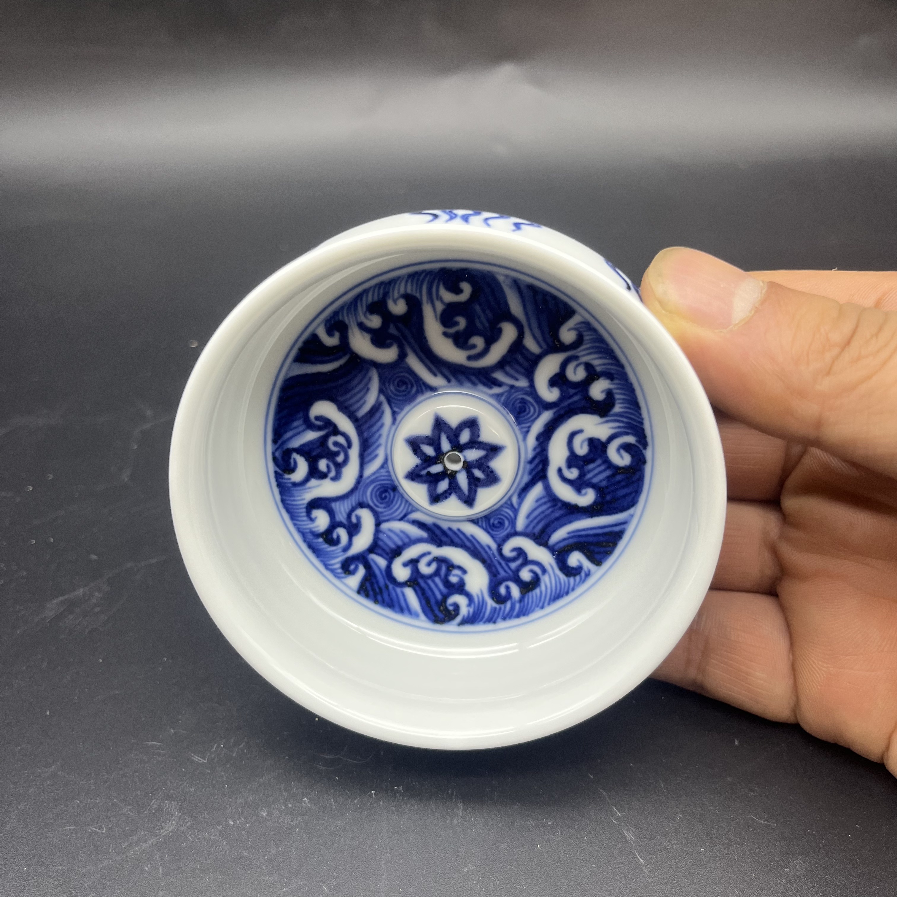 景德镇手绘青花香插盖置缠枝陶瓷工艺品