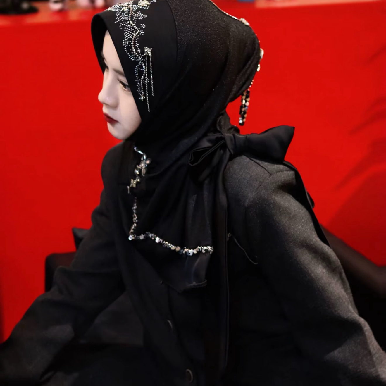 新款品牌高定蝴蝶减龄气质硬帽檐头套