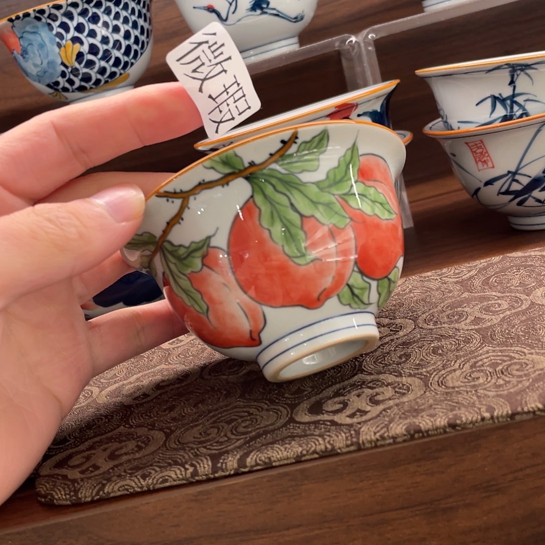 釉下手绘茶具微瑕