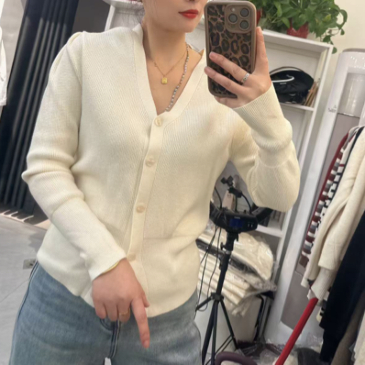 高品质低价位质量超好打底针织上衣