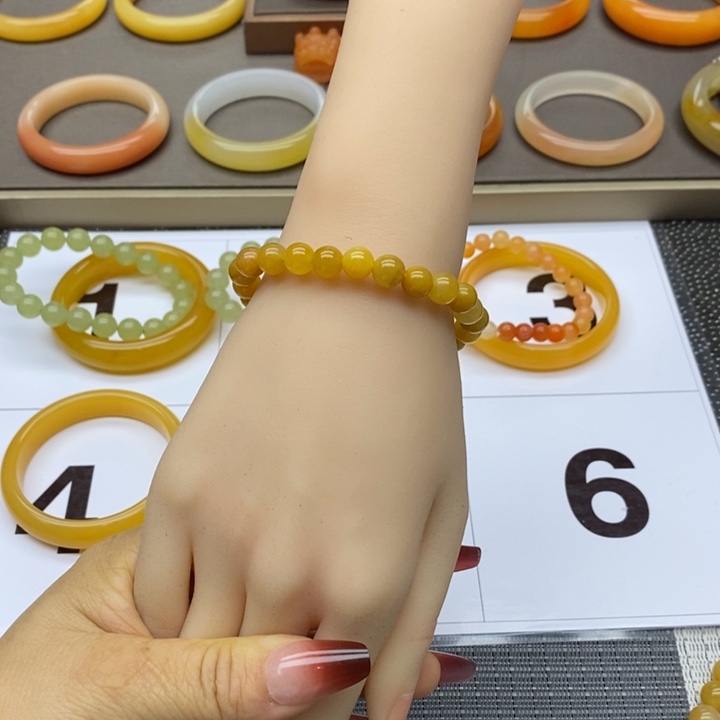 石英质玉（黄龙玉）手镯未镶嵌