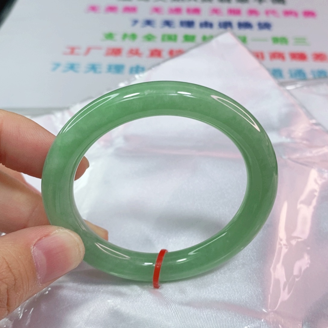 翡翠手镯未镶嵌51圈口圆条