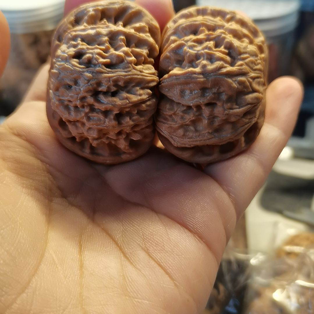 猴头核桃吊坠45闷白