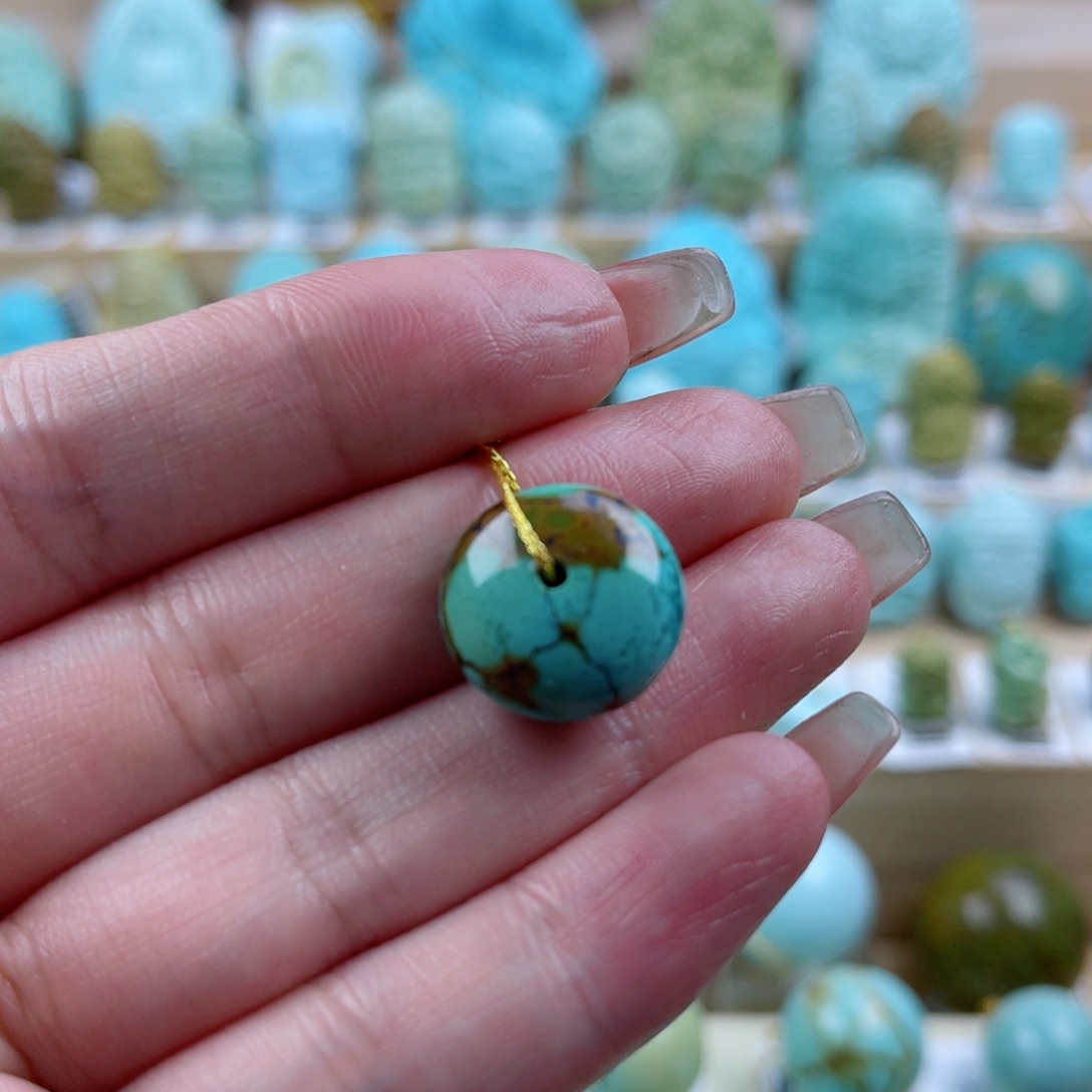 绿松石未镶嵌珠宝奇石