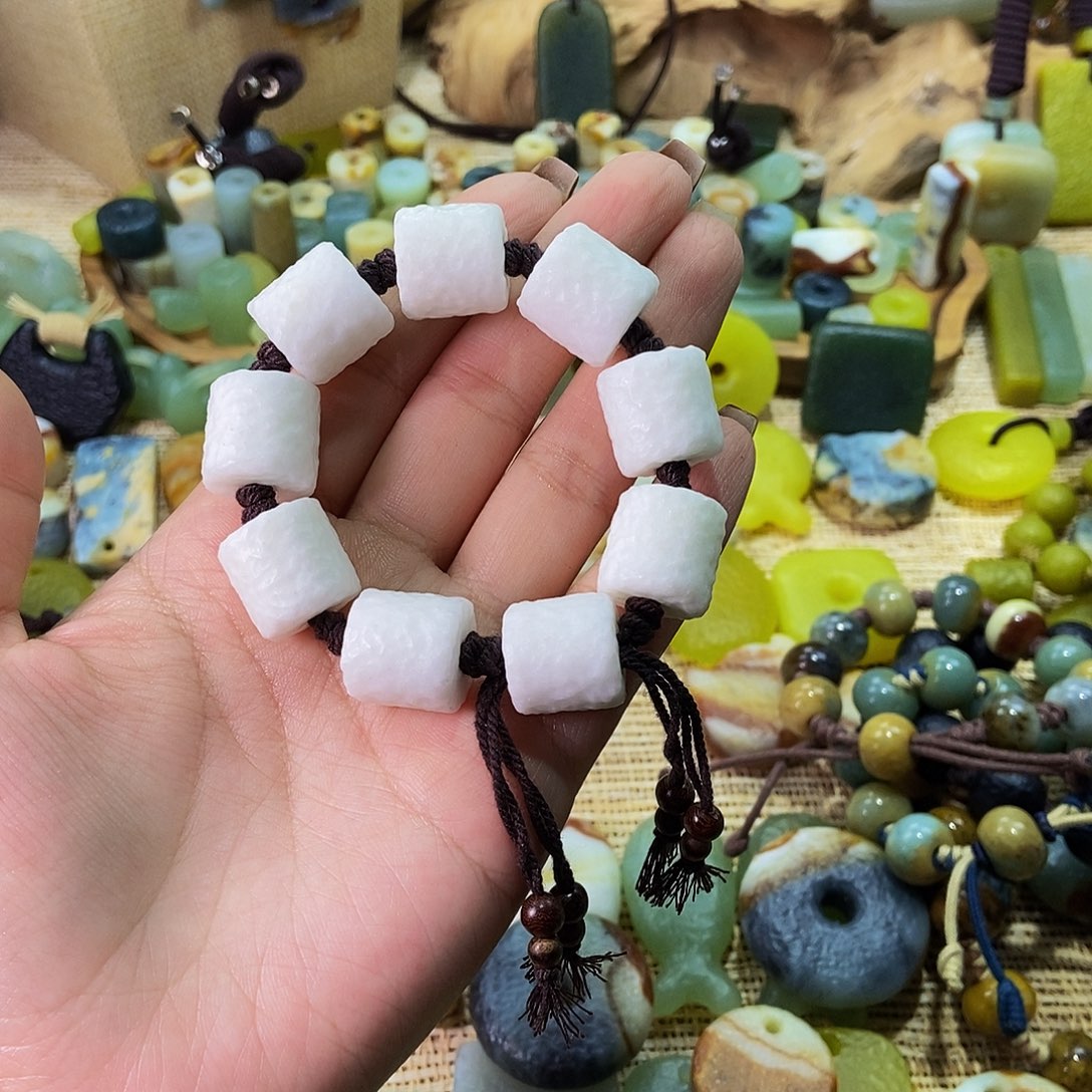 未镶嵌蛇纹石玉挂件5****0