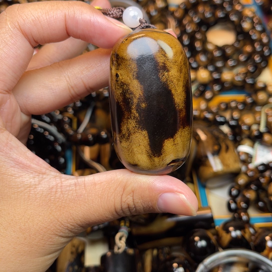 波***7大果紫檀（缅甸花梨）蛋面