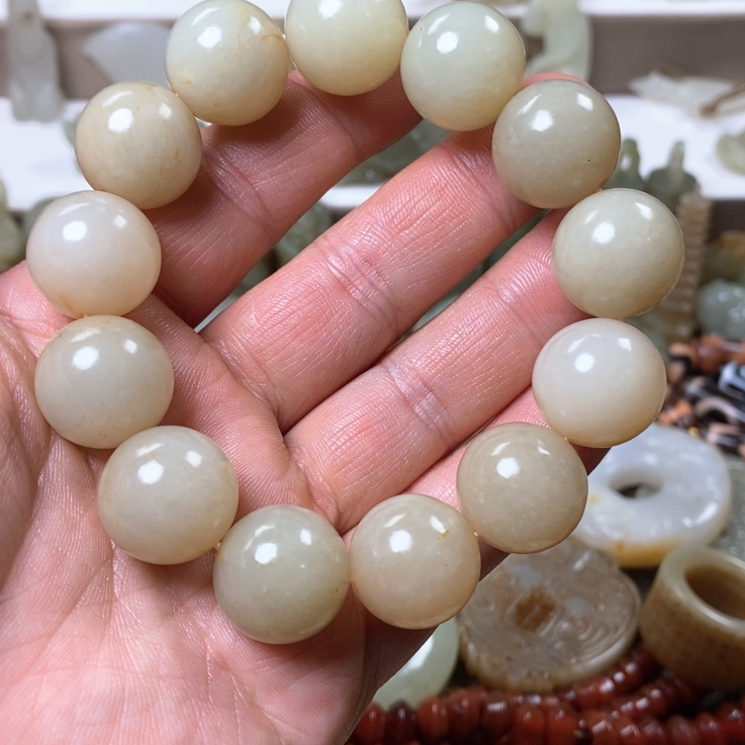 和田玉颈饰未镶嵌