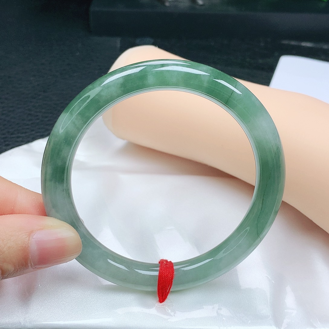 翡翠手镯（圆镯）未镶嵌57