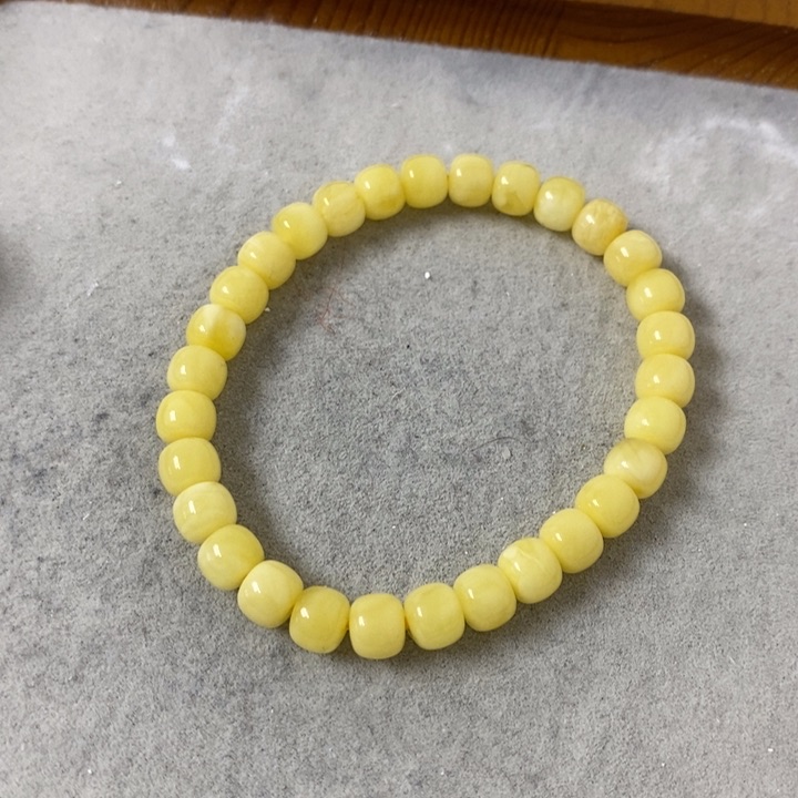 蜜蜡裸石未镶嵌串