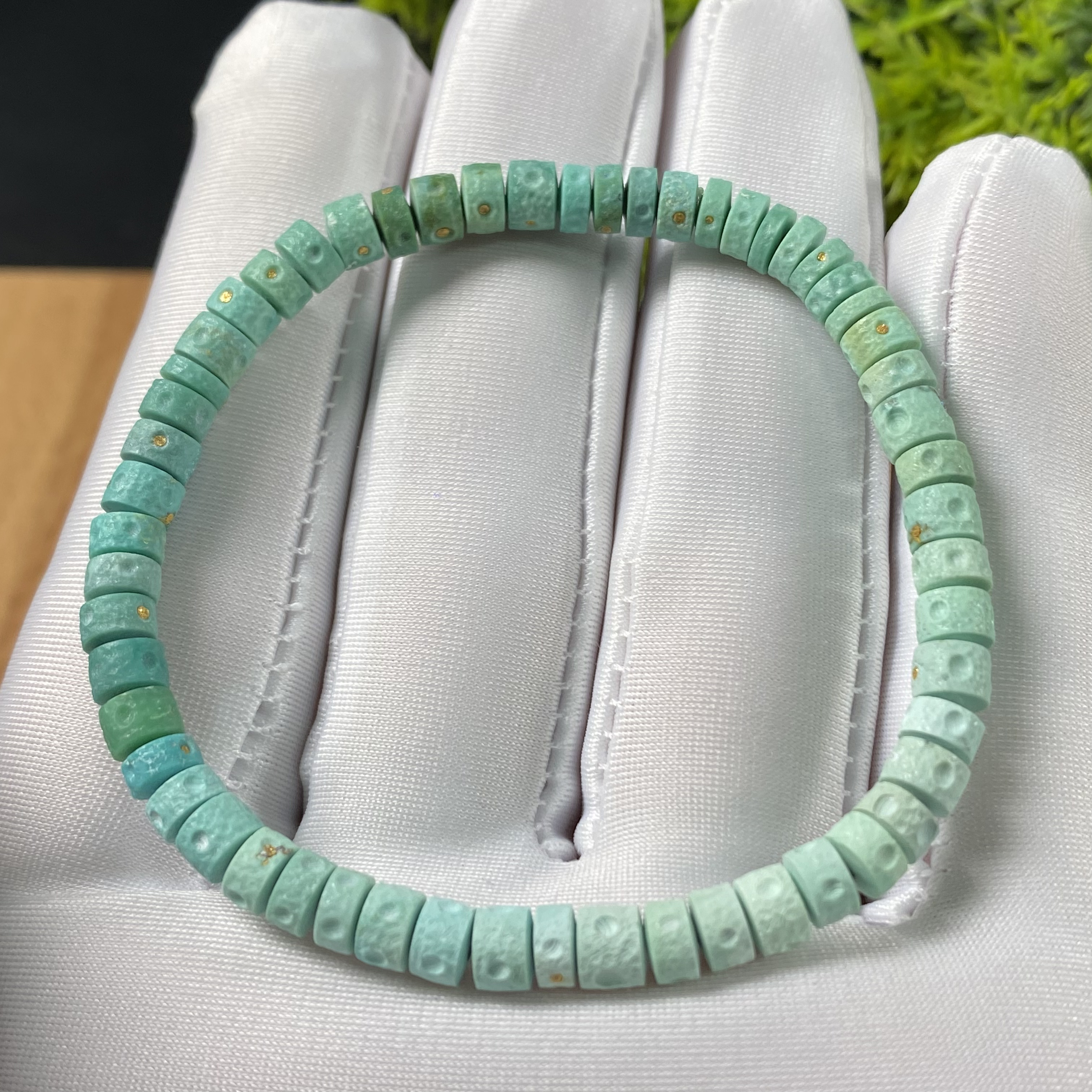 原矿绿松石菜籽黄星球直切手串 直径5mm，重7.45g，圈围16cm