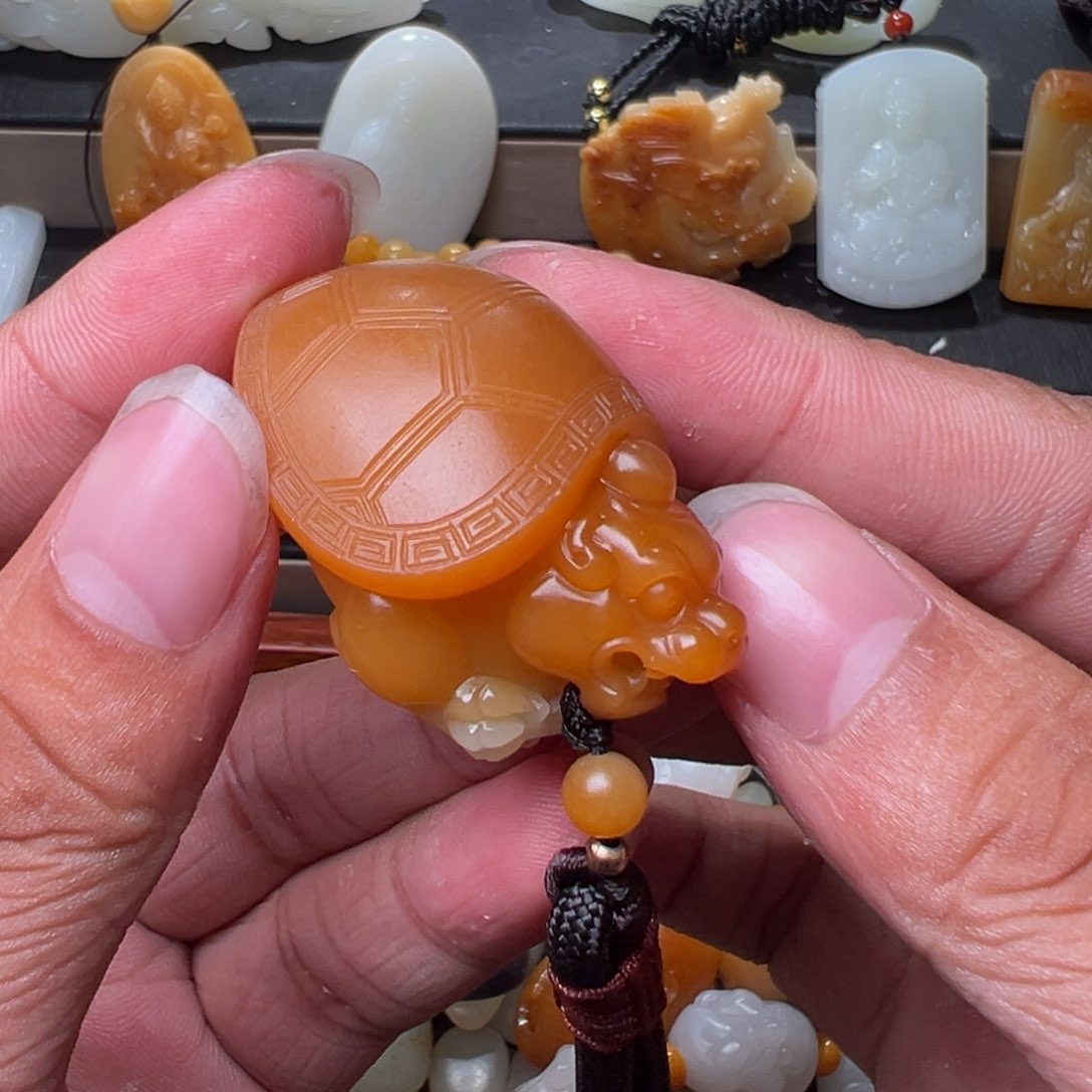 和田玉颈饰未镶嵌?****?