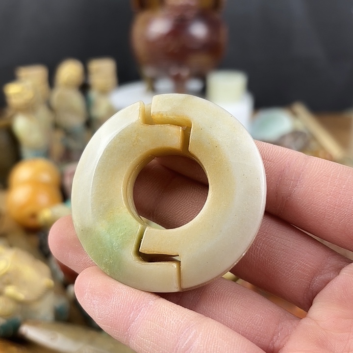 和田玉挂件未镶嵌