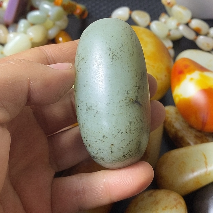 依***三和田玉未镶嵌挂件