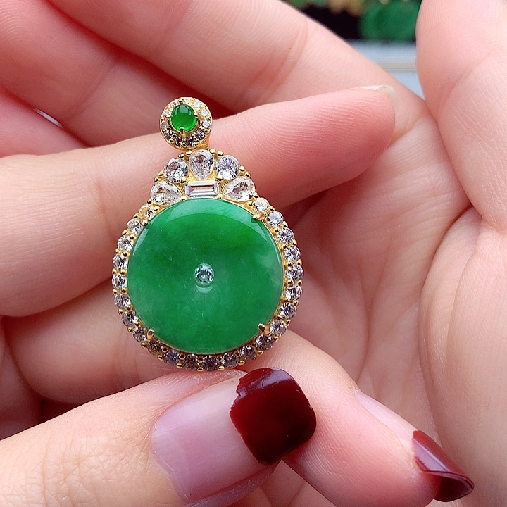 翡翠颈饰银S925镶嵌翡翠