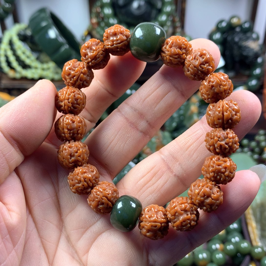 透闪石质玉手链未镶嵌