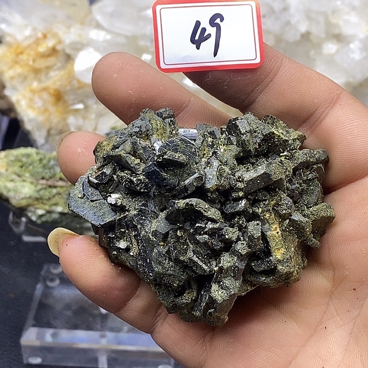 有机玻璃巴基斯坦绿莲石单晶簇49