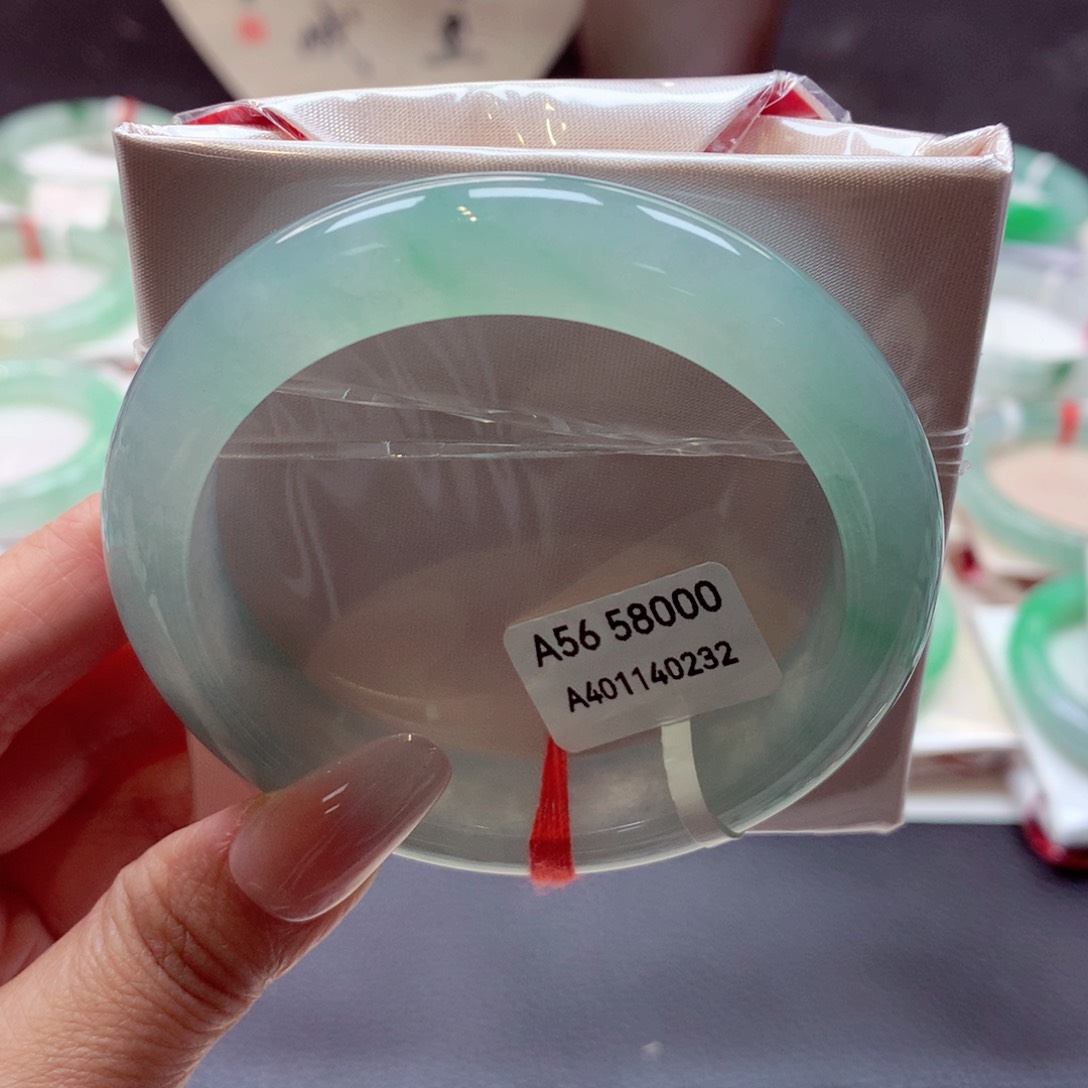 翡翠手镯未镶嵌幸***兔正圈56（89）