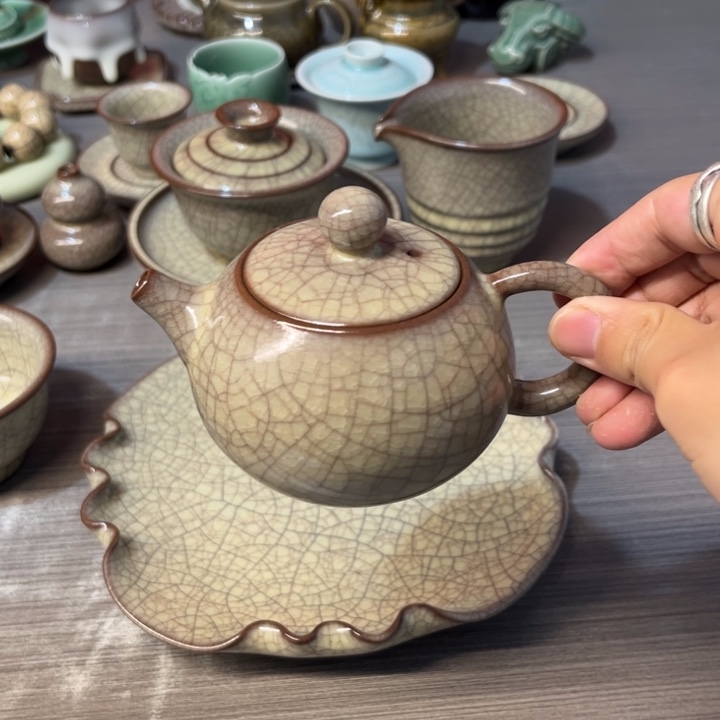 蒋加宝 传世哥窑 西施壶