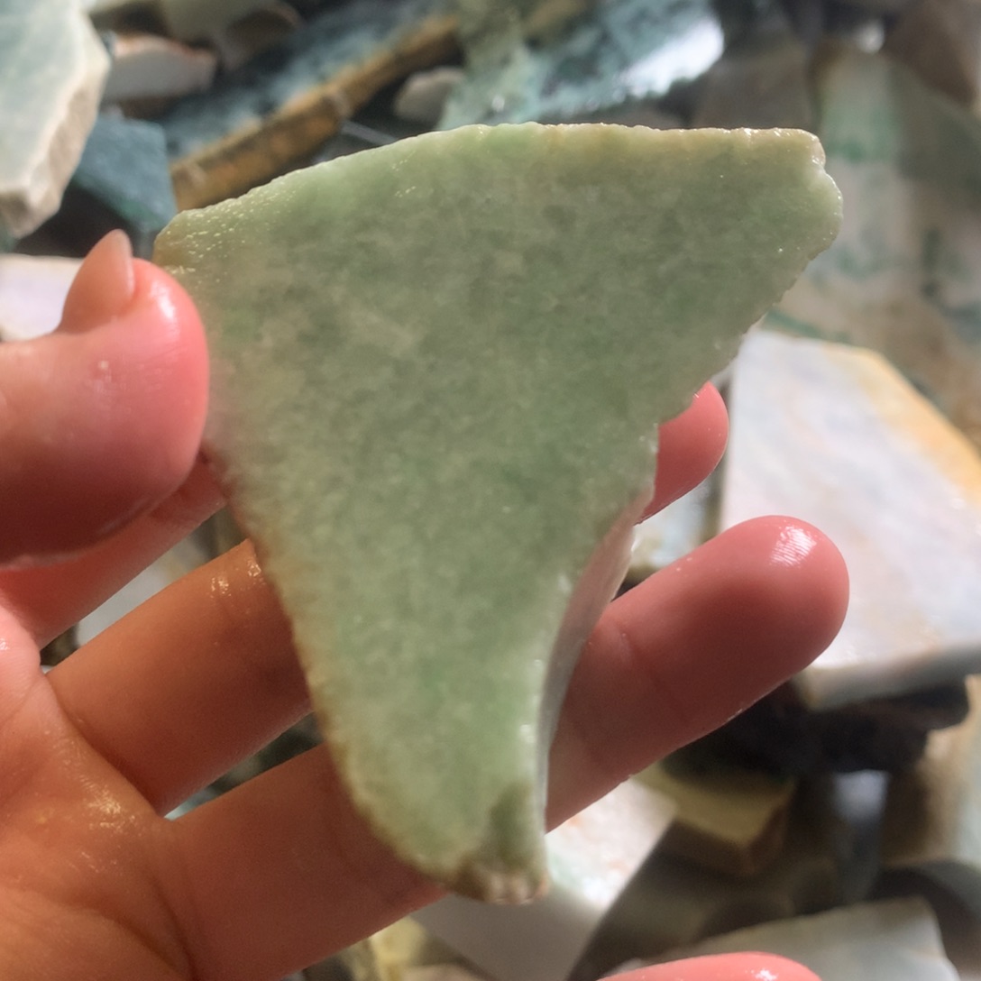 翡翠颈饰未镶嵌缅甸翡翠
