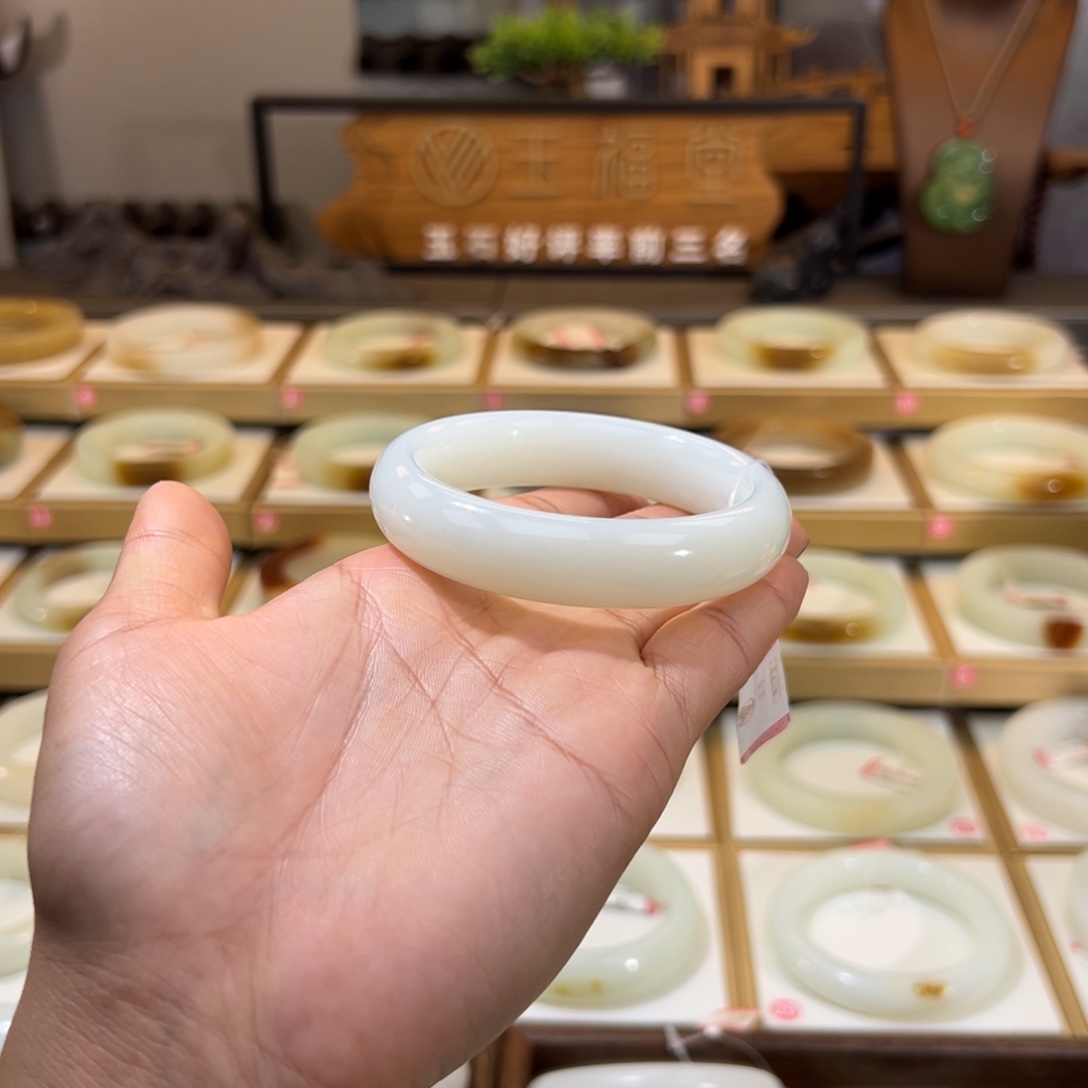 和田玉未镶嵌手镯13